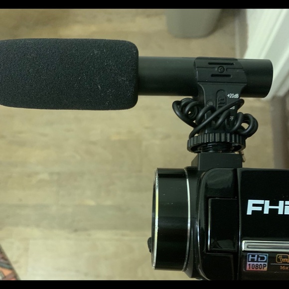 HD Camera - Picture 2 of 4